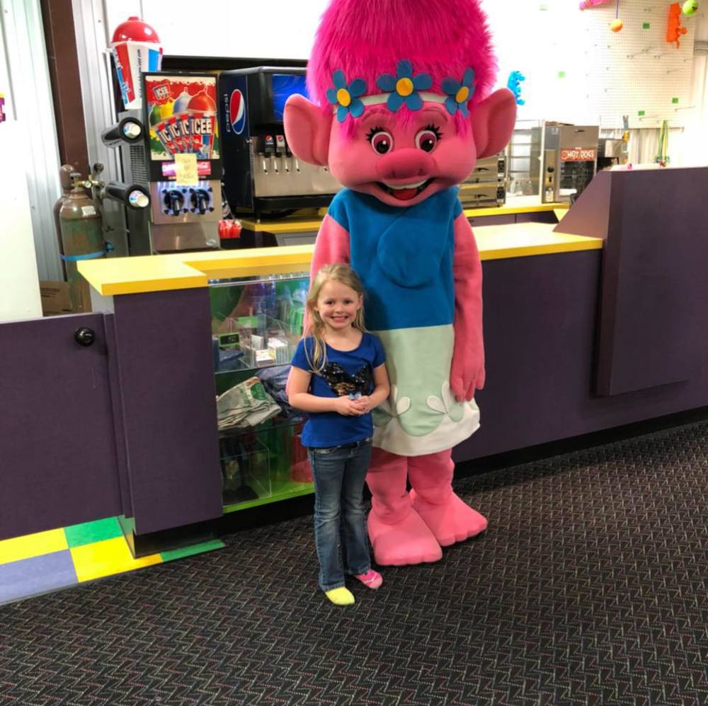 Meet your Posher, Lisa